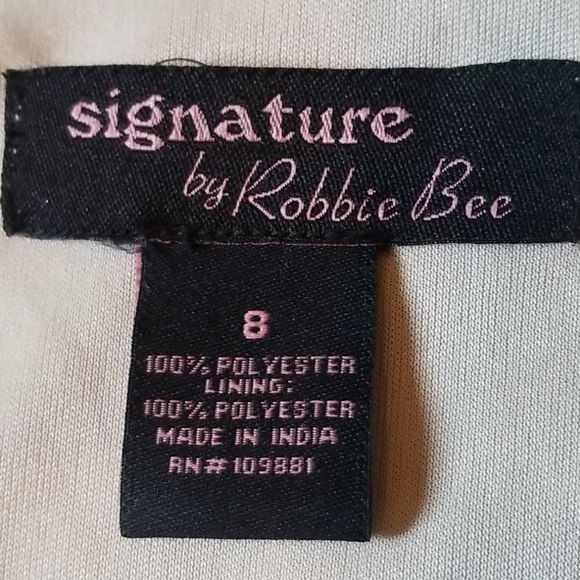 Beautiful flowy flattering dress - Picture 5 of 5